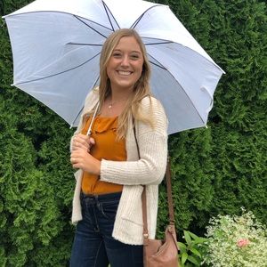 Meet your Posher, Brooke